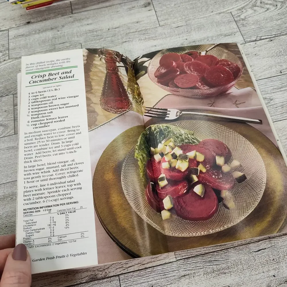 Pillsbury Garden‎ Fresh Fruit and Vegetables Cookbook Booklet 1995 Retro Vintage